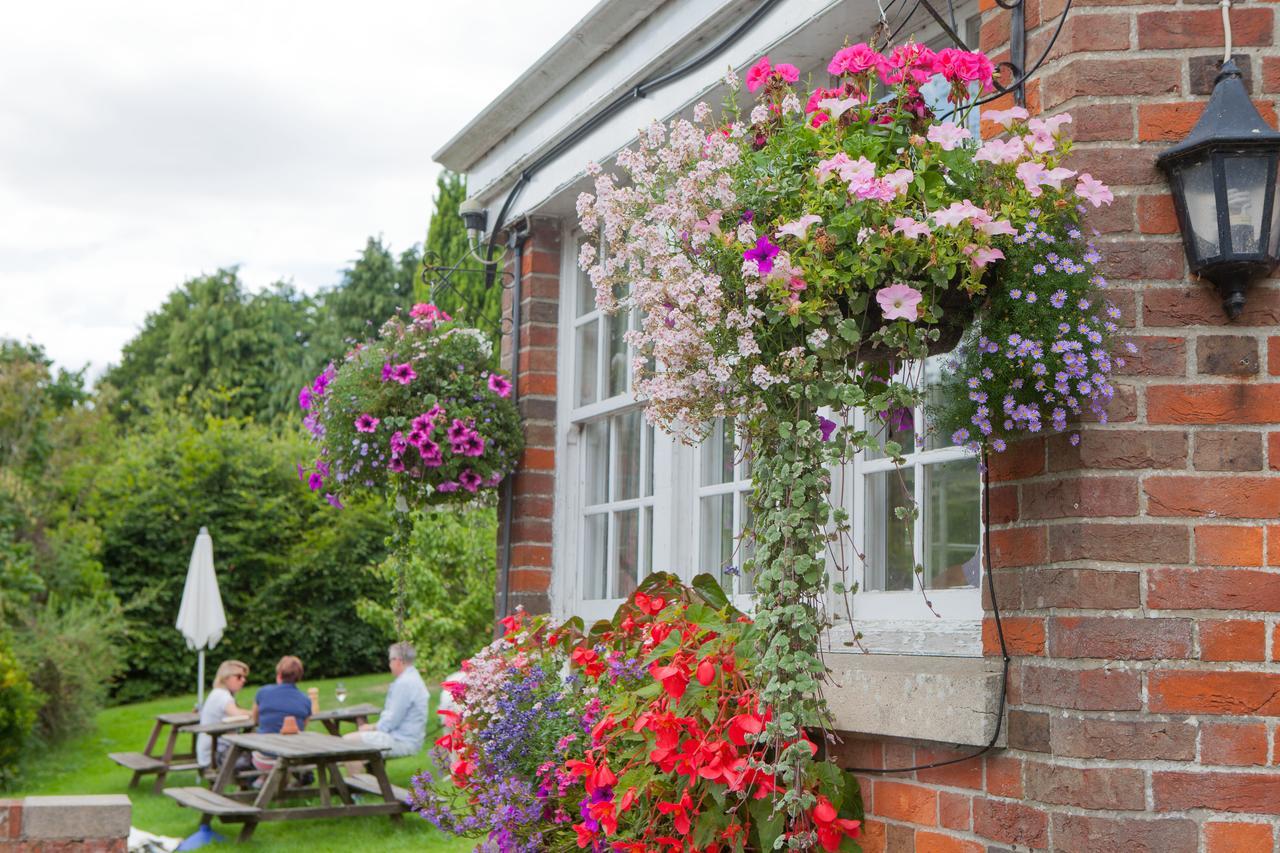 The Seven Stars Inn Pewsey Exterior photo